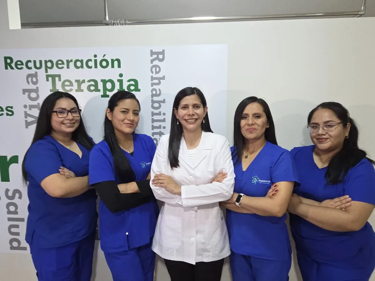 Equipo de fisioterapia Fisiovit